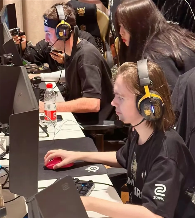 一条命剩下！ Jee +Bai Cai状态低迷， TyLoo 输给了 MIBR 。明天将迎来生死战