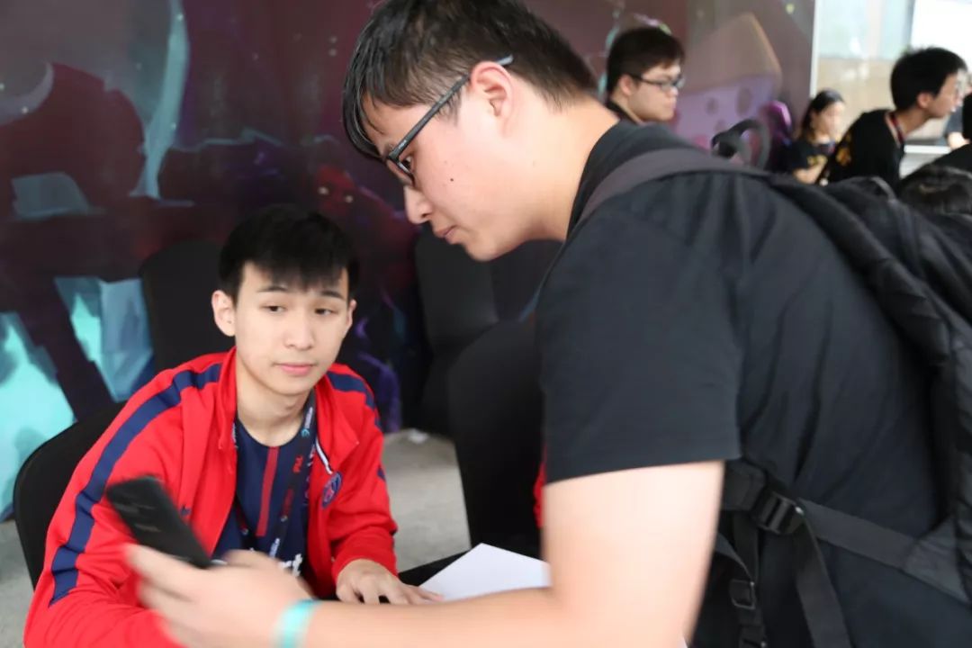 LOL官推告别Bjergsen：感谢你给我留下那段难以置信的回忆！