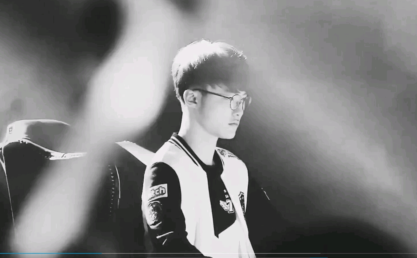 什么是“博彩业的黑天鹅”：解析赌场如何应对突然出现的大额赢家。（赌场的“黑天鹅”事件：突现大额赢家与应对策略）